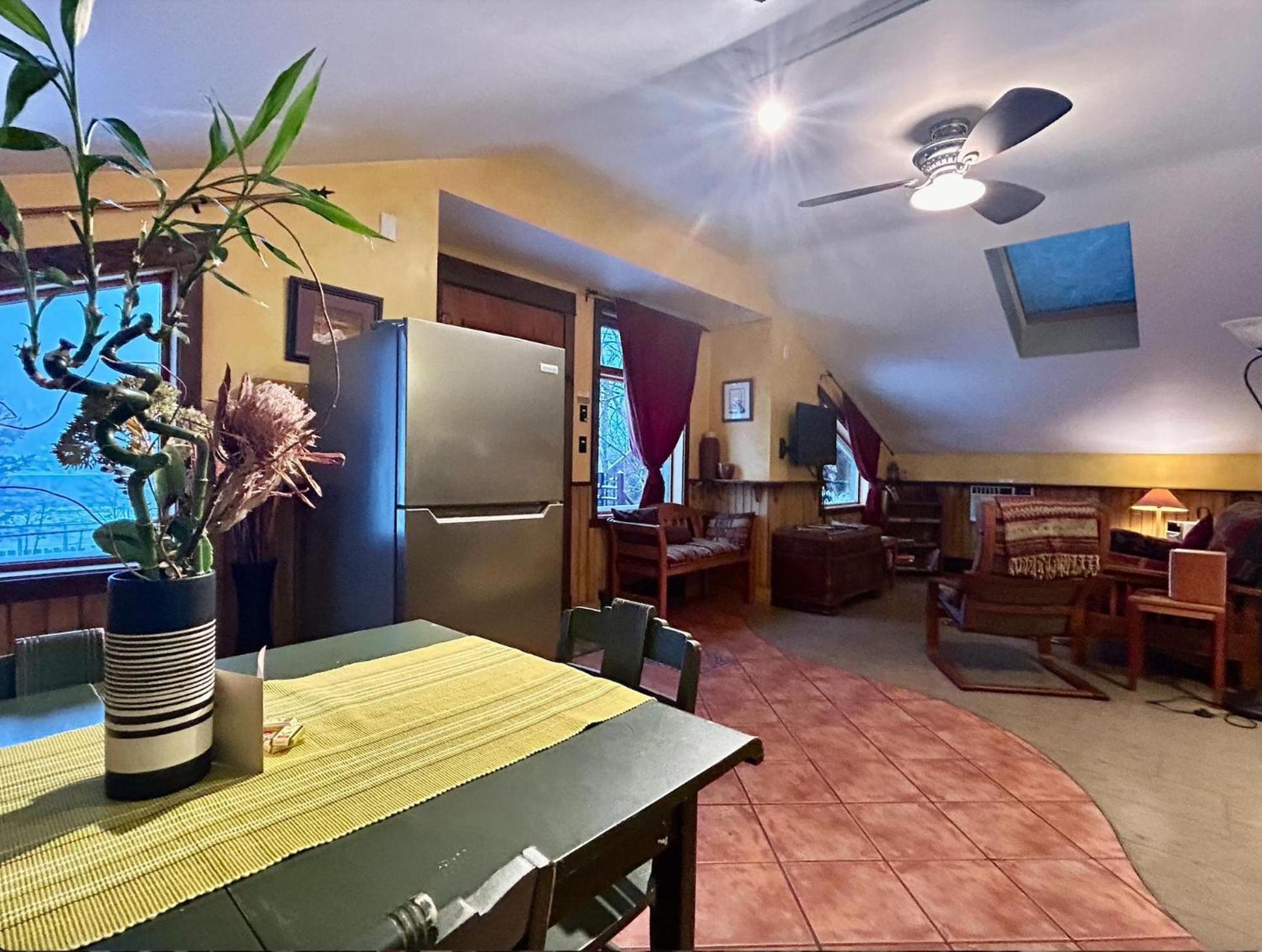 Mistisos Place Vacation Rentals Nelson Exterior photo