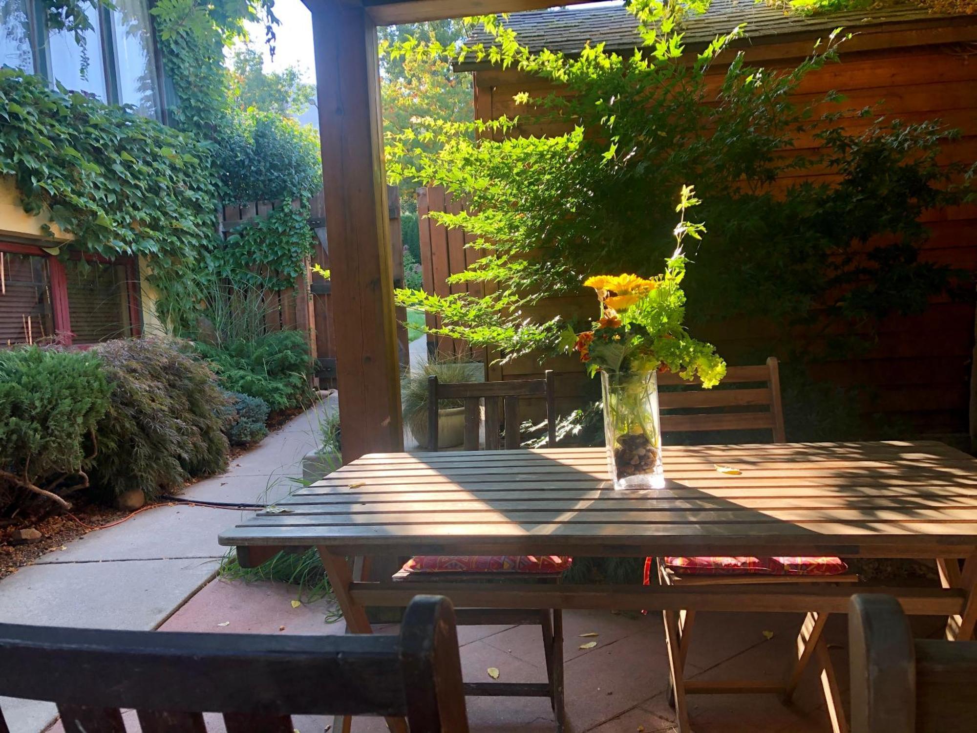 Mistisos Place Vacation Rentals Nelson Exterior photo